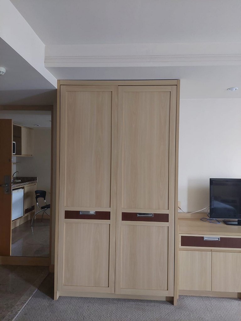 Lets Idea Hotel Flat Particular 1407